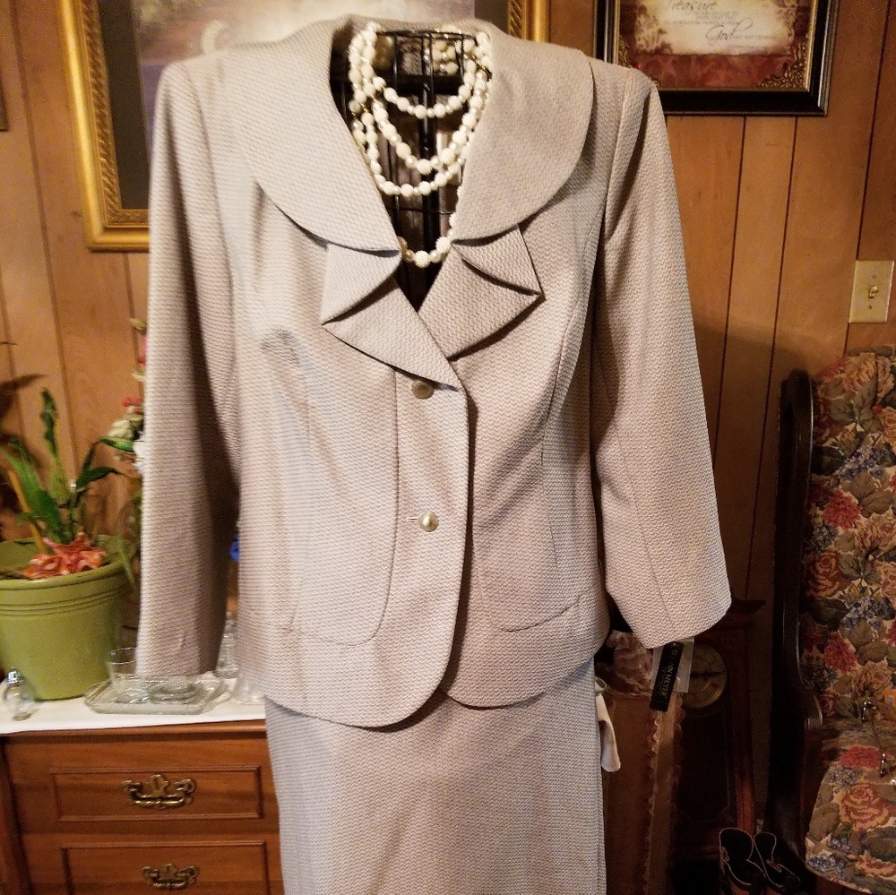 Grey skirt suit